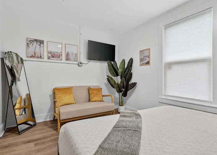 Unit 5 Affordable Private Pensacola
