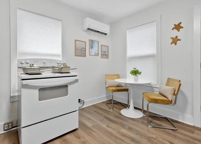Unit 5 Affordable Private Holiday home *